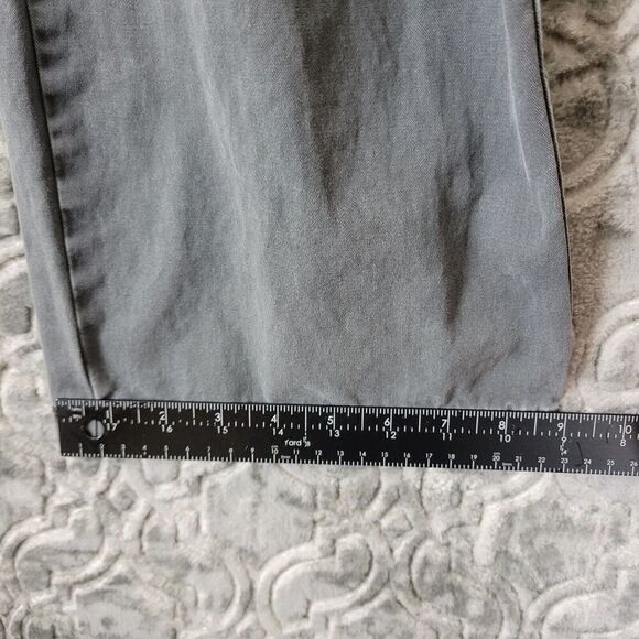 Old Navy Pants Mens 38x28 Gray Cargo Workwear Straight Leg Relaxed Fit Cotton - Picture 12 of 14